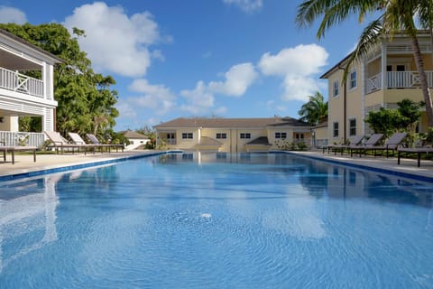 Pool view, Swimming pool, sunbed