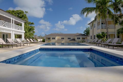 Pool view, Swimming pool, sunbed