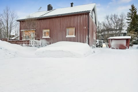 Property building, Day, Winter