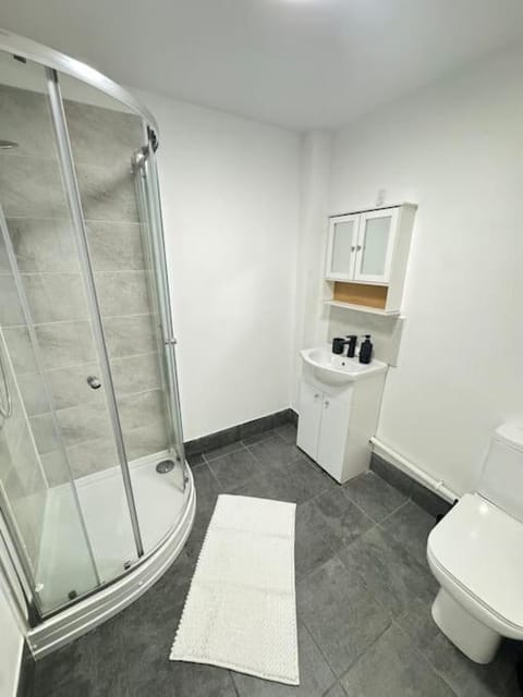 Shower, Toilet, Bathroom