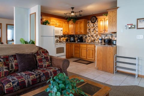 Kitchen or kitchenette, Living room, Seating area