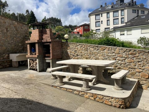 BBQ facilities, Dining area