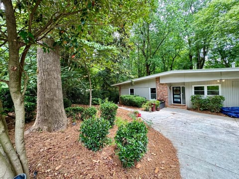 Property building, Spring, Natural landscape, Garden