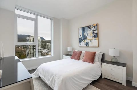 To the top luxury apartment Apartment in Burnaby