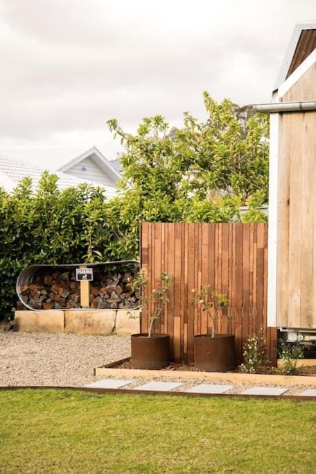 Rustic Tiny House Cottage House in Jamberoo