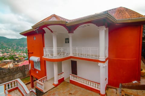 Balcony/Terrace, Mountain view