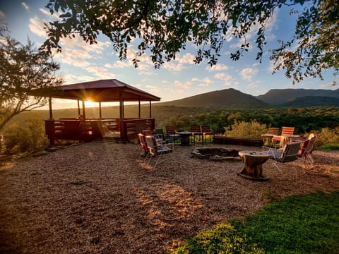 Patio, Garden, Balcony/Terrace, Mountain view