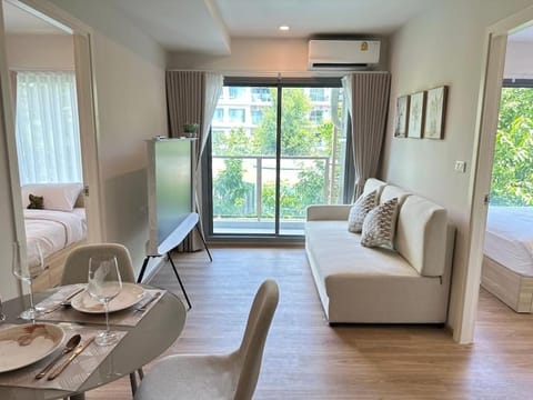 New Phyll Condo 2BR Corner room max 3 Pax Kitchen, Pool view Apartment in Kathu