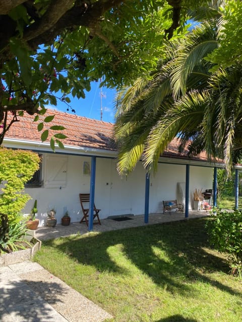 Typique maison de pêcheur House in Soulac-sur-Mer