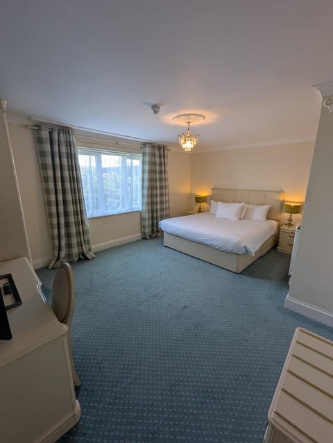 The Walnut Tree Hotel Hotel in Taunton Deane