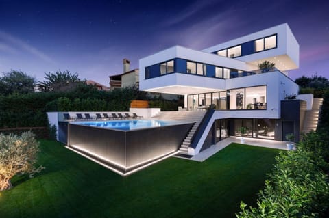 Property building, Facade/entrance, Off site