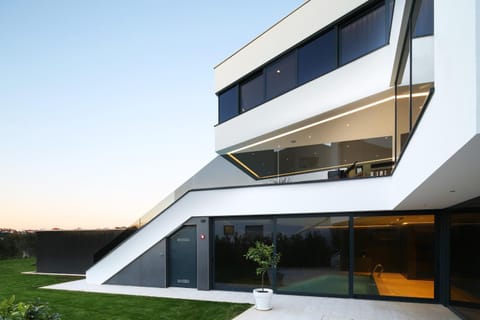 Property building, Facade/entrance, Off site