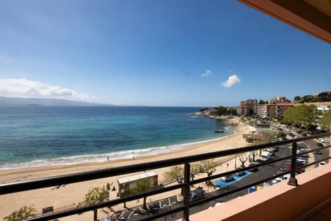 Natural landscape, View (from property/room), Balcony/Terrace, Beach, Sea view