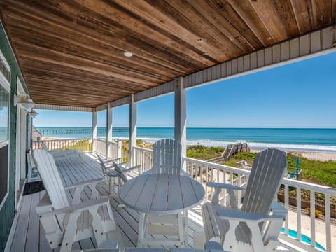 Shore Therapy House in North Topsail Beach