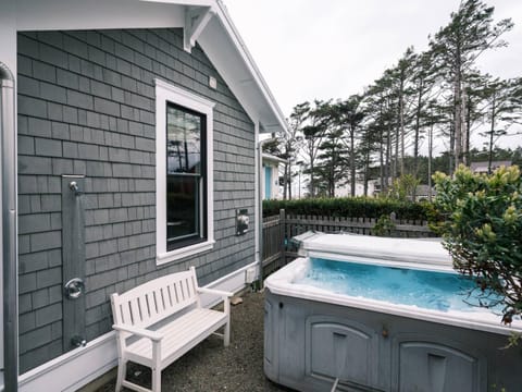 Day, Natural landscape, Hot Tub
