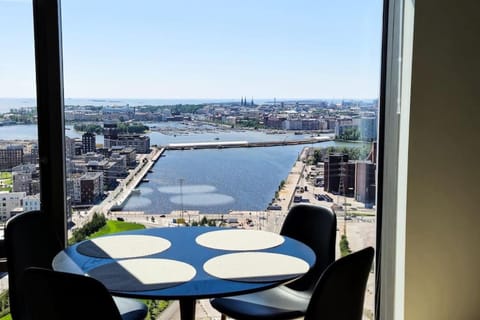 Dining area, City view, Sea view