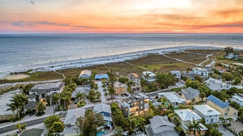 Sunset Reflections - 780 House in Anna Maria Island