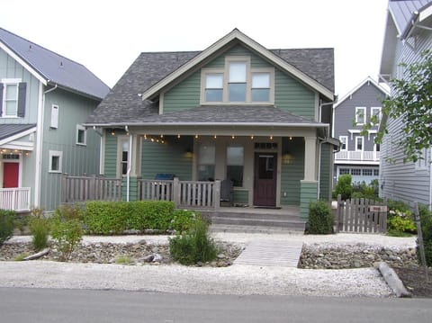 Property building, Street view