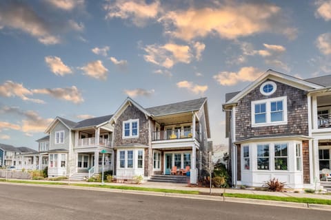 Property building, Day, Neighbourhood, Street view