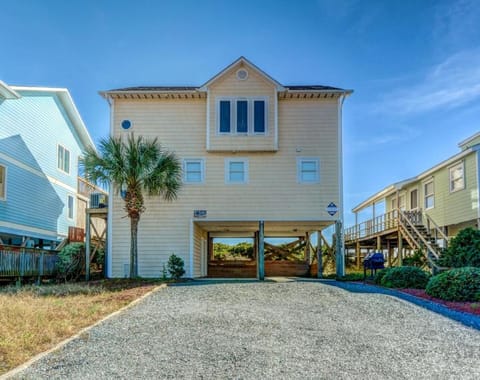 Twin Palms House in Topsail Beach