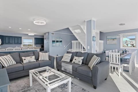 Surf & Sail Maison in North Topsail Beach