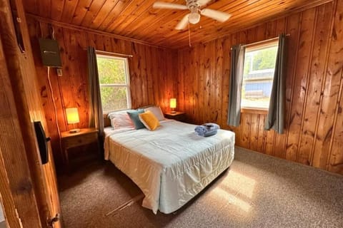 8 cottages on the beach of Lake Huron Casa in Oscoda Township