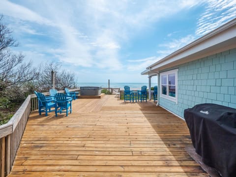 Surfside Cottage House in Topsail Beach