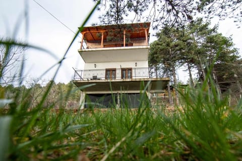 Property building, Garden, Garden, View (from property/room), Balcony/Terrace, Garden view