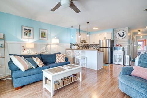 Carolina Beach Condo with Balcony Walk to the Ocean Apartment in Carolina Beach