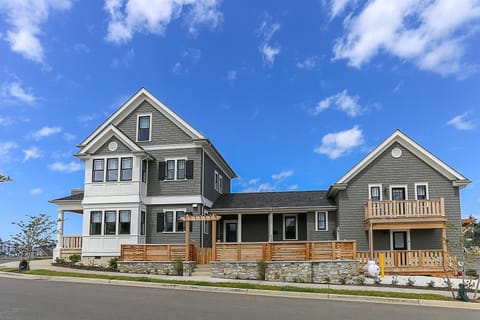 Property building, Day, Neighbourhood, Street view