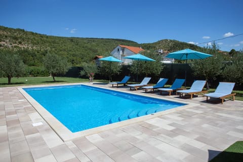 Natural landscape, Mountain view, Pool view, Swimming pool