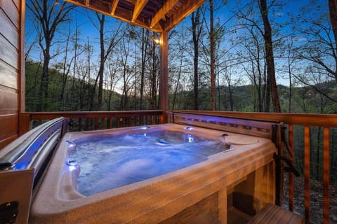 Hickory Hollow Lodge by Eden Crest Chalet in Sevier County