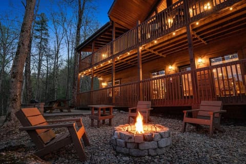 Hickory Hollow Lodge by Eden Crest Chalet in Sevier County