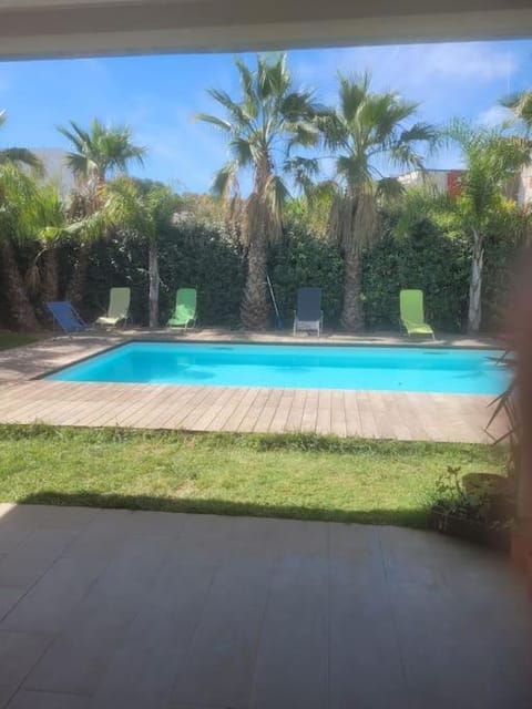 RDC Villa d'Architecte avec Piscine Privée Apartment in Agde