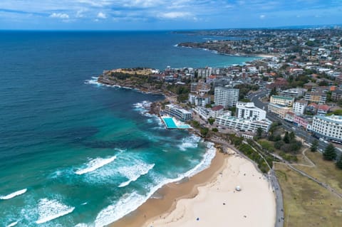 Nearby landmark, Day, Natural landscape, Bird's eye view, Beach, City view, Sea view, Location