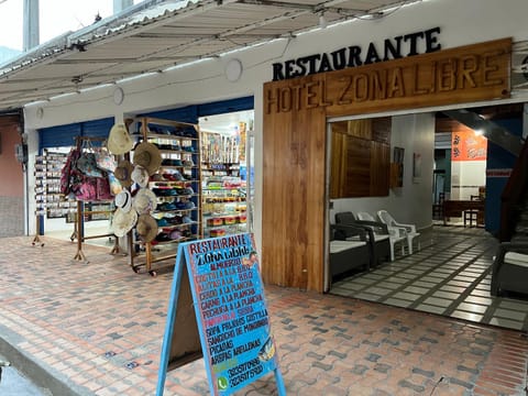 Hotel Zona Libre Capurganá - Cerca a la playa y el muelle Hôtel in Capurganá