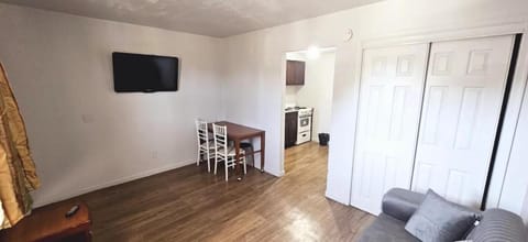 Kiteville Neptune Apartment in Tinton Falls