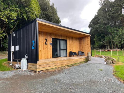 Highlander Farmstay - Cabins Chalet in Whangārei