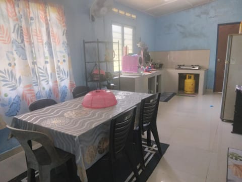 Homestay Biru Tenglu House in Mersing