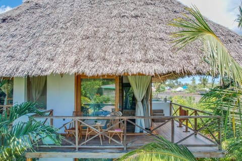 Balcony/Terrace, Garden view, Pool view