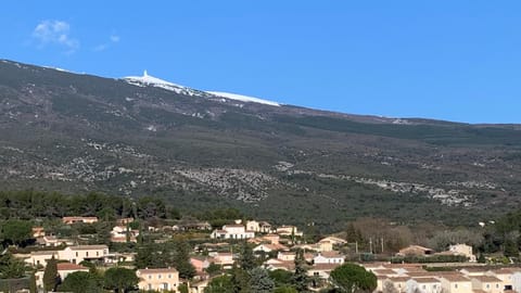 Nearby landmark, Natural landscape, Mountain view