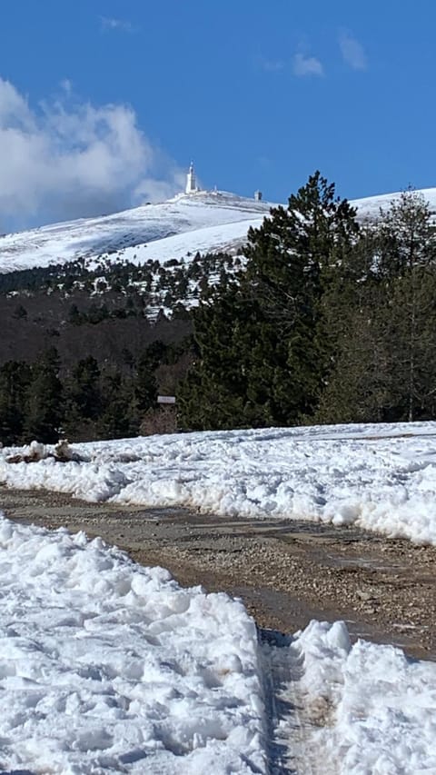 Nearby landmark, Day, Natural landscape, Winter, Mountain view