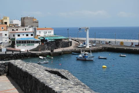 Nearby landmark, City view, Sea view