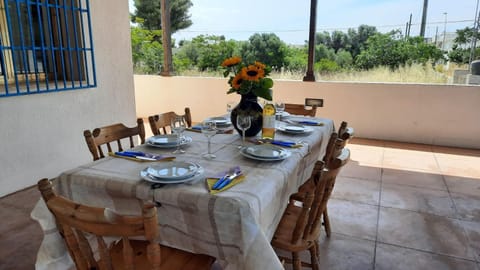 Patio, Day, View (from property/room), Dining area