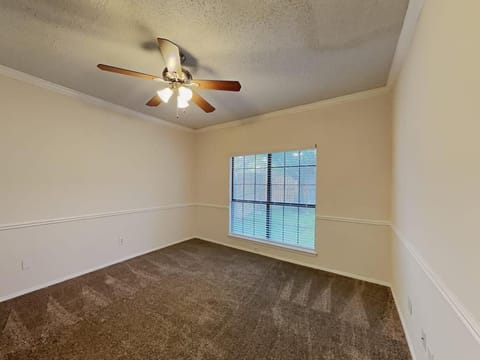 Single Family Homes Apartment in Carrollton