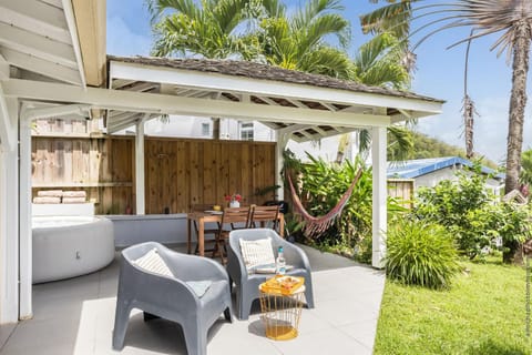 Patio, Garden, Hot Tub, Dining area, Garden view