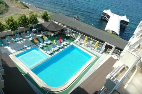 Day, Natural landscape, Pool view, Swimming pool