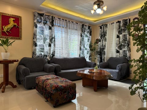 The Downtown Cabin Bohol Apartment in Central Visayas