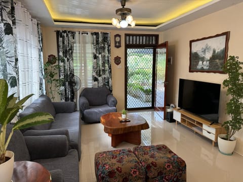 The Downtown Cabin Bohol Apartment in Central Visayas