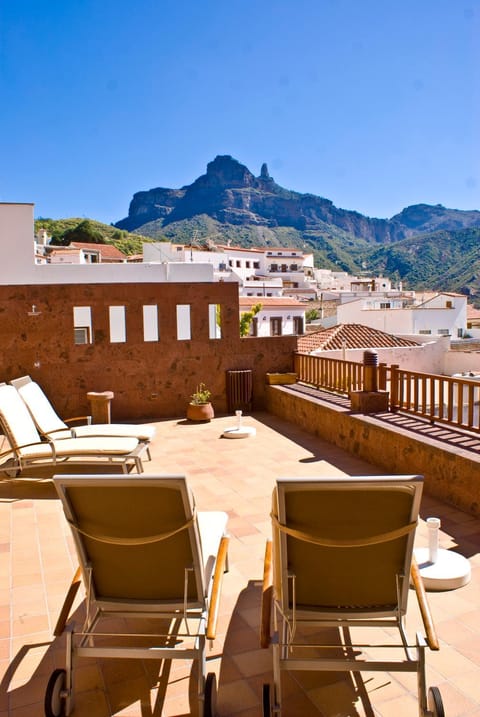 Day, Neighbourhood, Balcony/Terrace